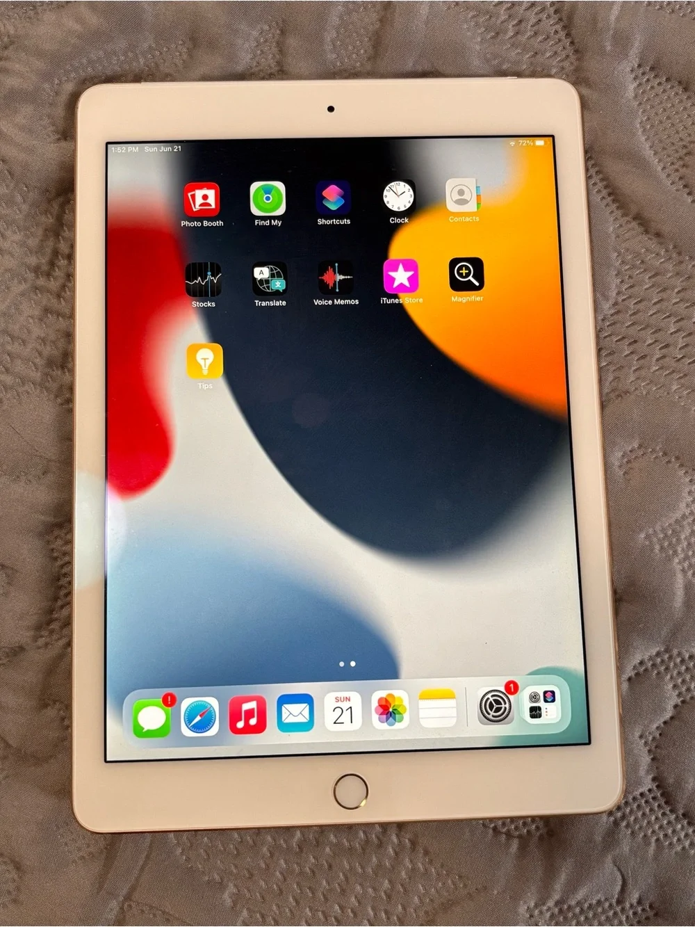 Apple iPad Air 2 Gold 64GB excellent condition original owner